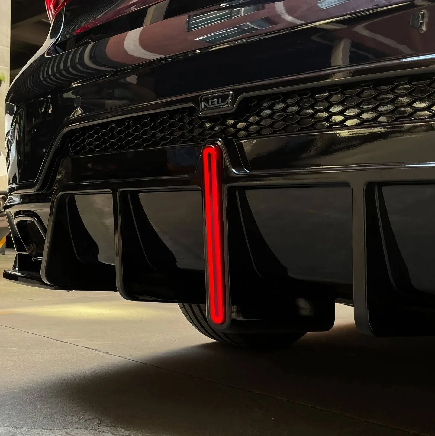 VTEN 3 Series G20 LCI 2023+ M-Sport Rear Diffuser Gloss Black PP Rear Lip Splitter with LED Brake Light for BMW