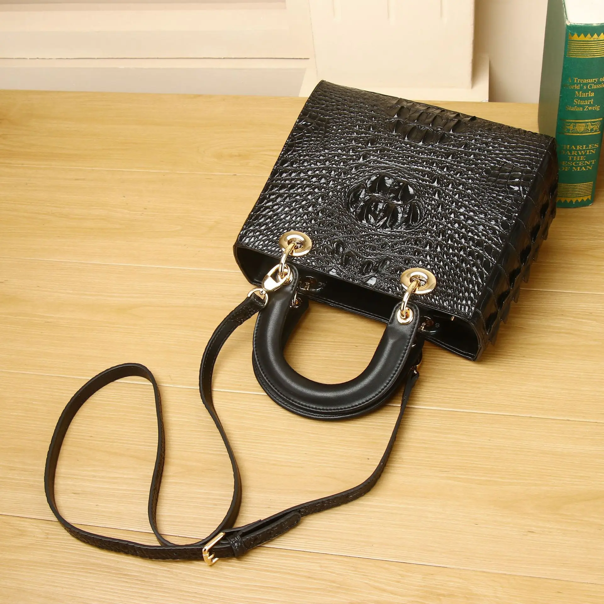 New crocodile bone pattern Princess Diana bag classic ladies handbag shoulder bag fashion women's bag factory dropshipping