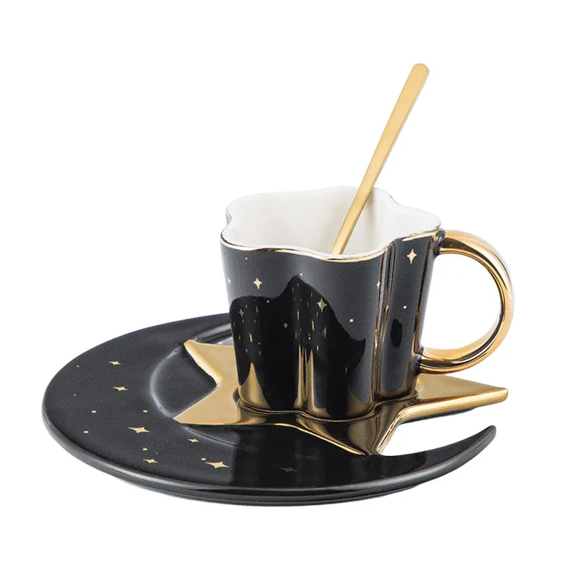 Ungleichmäßiges 3D-Design-Kaffebecher mit Sternen, Mond Untertasse, Porzellan Espresso-Tasse mit Goldlöffel und Griff