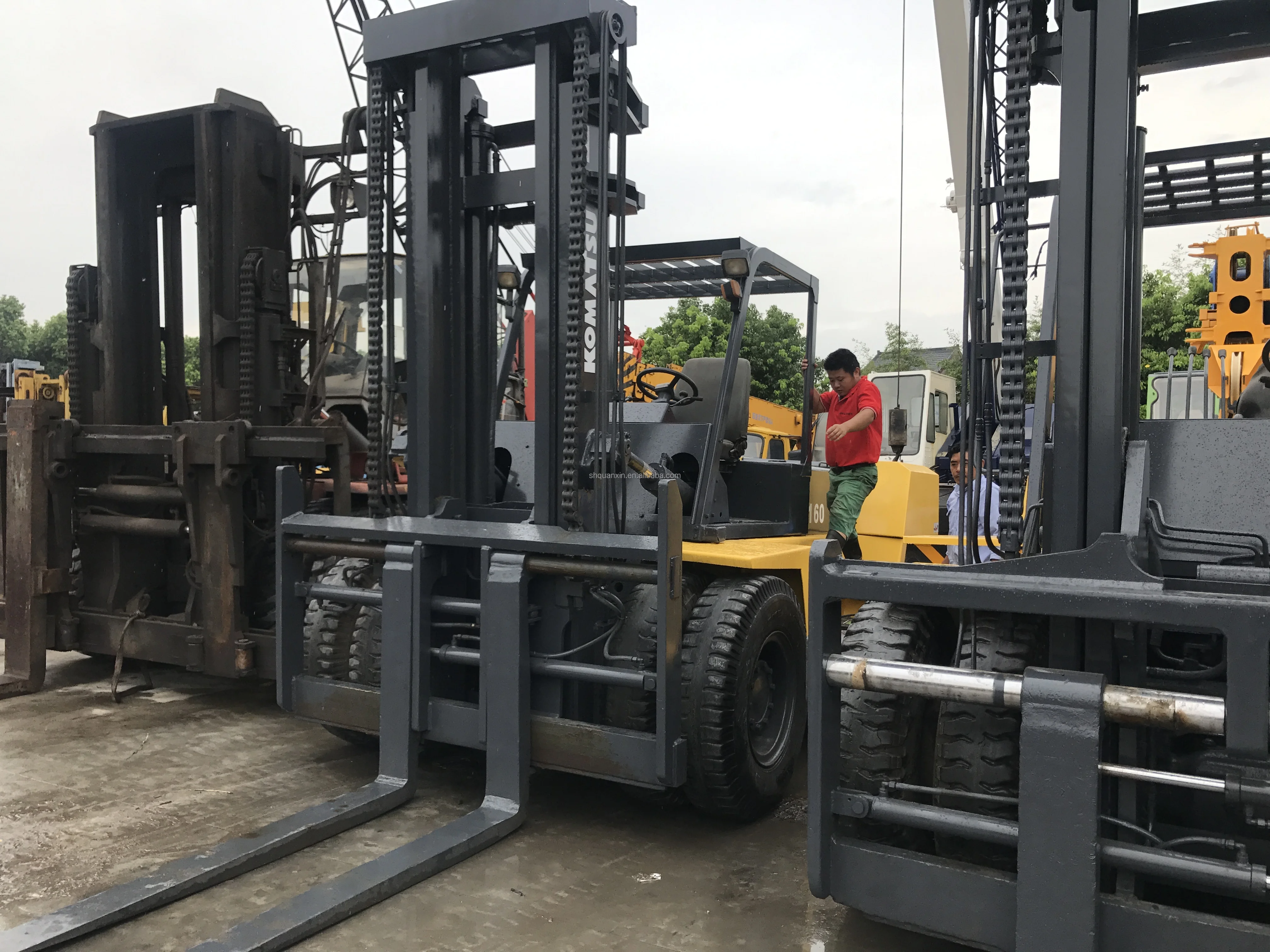 15吨小松叉车/16吨小松柴油叉车日本原装fd150 fd160