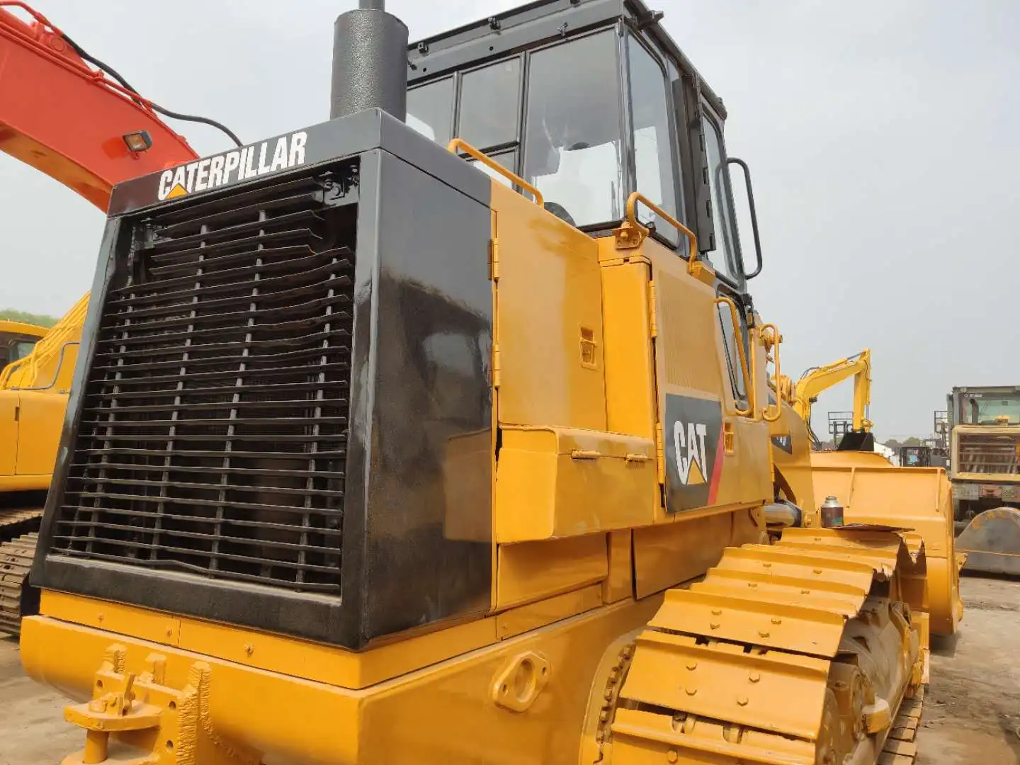 Б/у строительная техника, колесный погрузчик cat 973d по акции