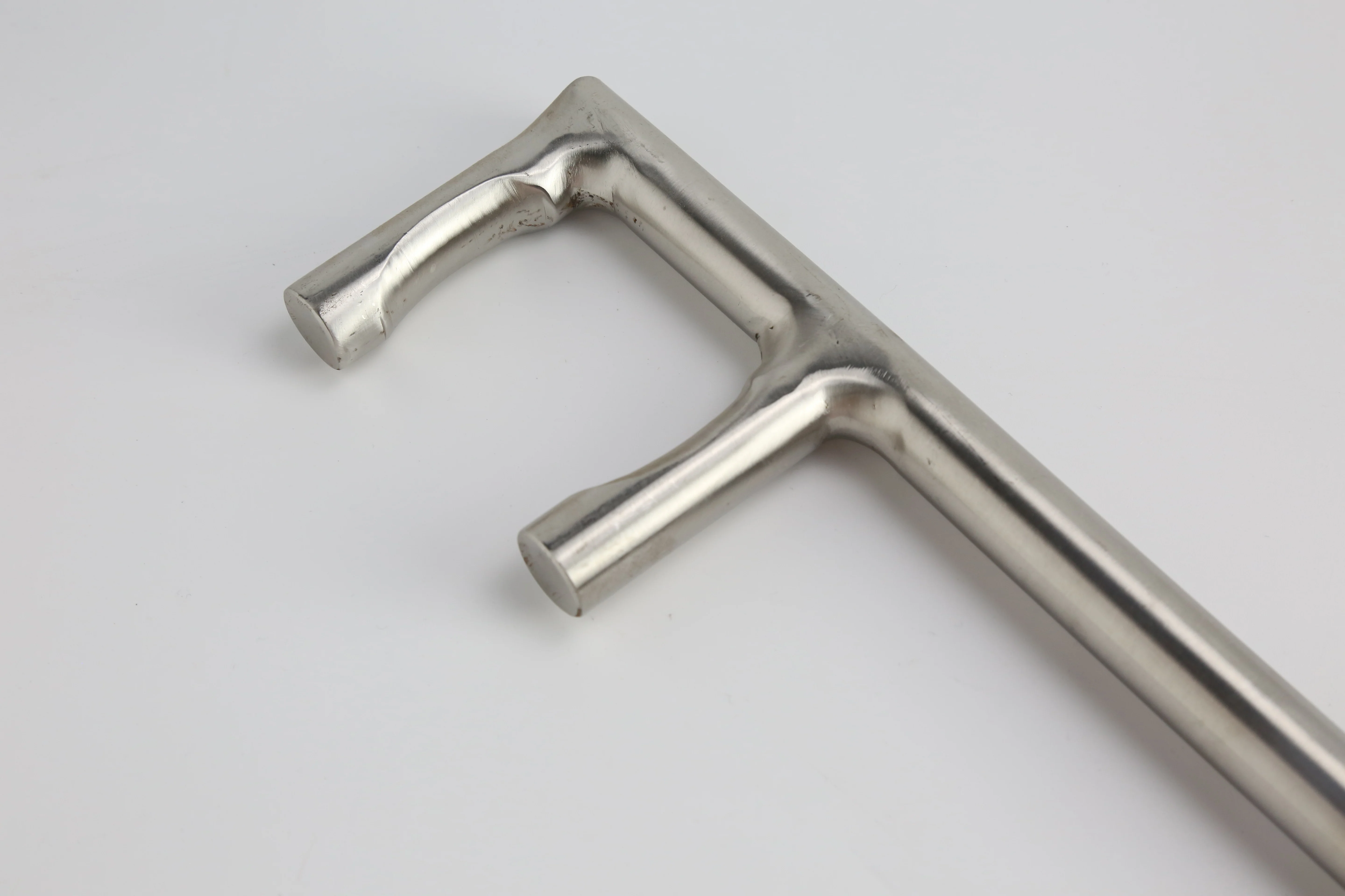 304 Stainless Steel Anti-Rust Anti-Magnetism Corrosion Resistance High-Temperature Anti-Skid Valve Handle for Forging Services supplier