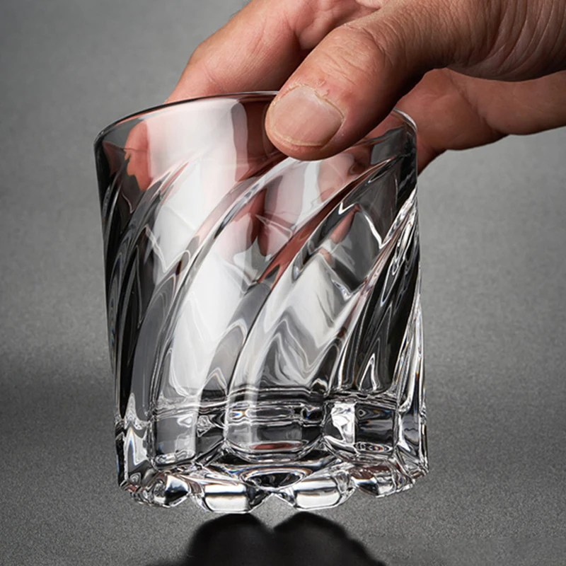 Creative Spiral Pattern Whiskey Glass Crystal Spinning Whisky Glass for Ba