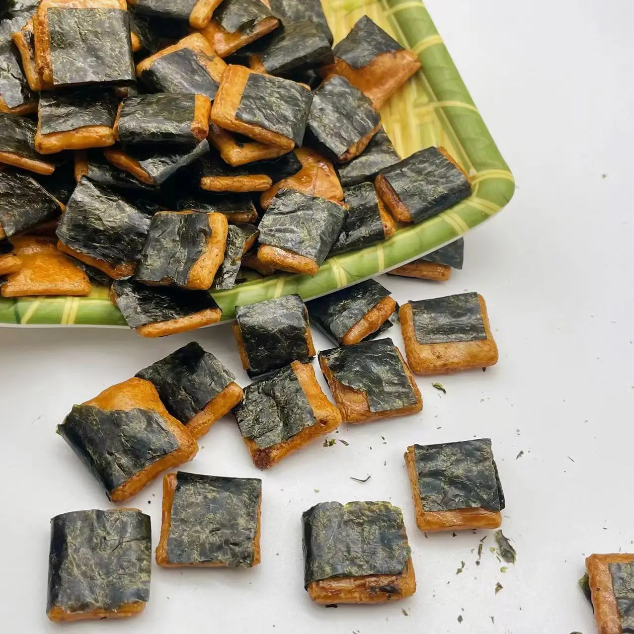 Seaweed rice Crackers Japanese Style Grain Snacks Non-fried Rice Cracker supplier