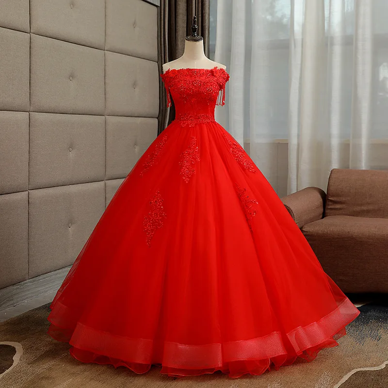 Pretty frock hi-res stock photography and images - Alamy