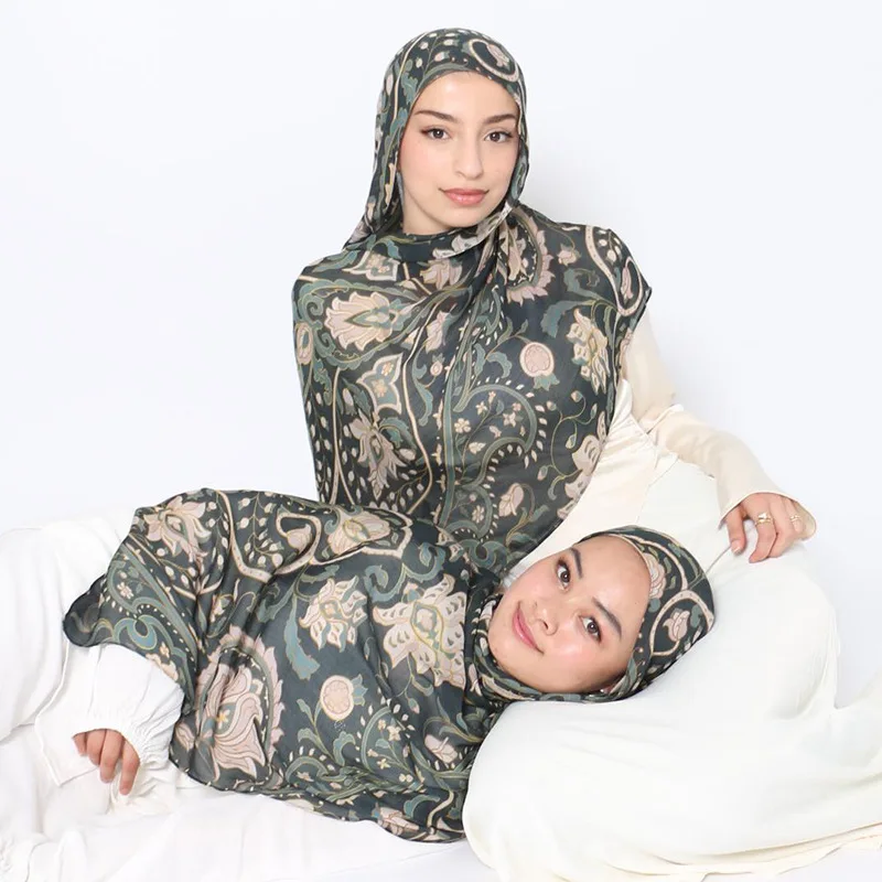 2025 Selected Polyester Arabic Satin Scarf Printed Long  display picture 2