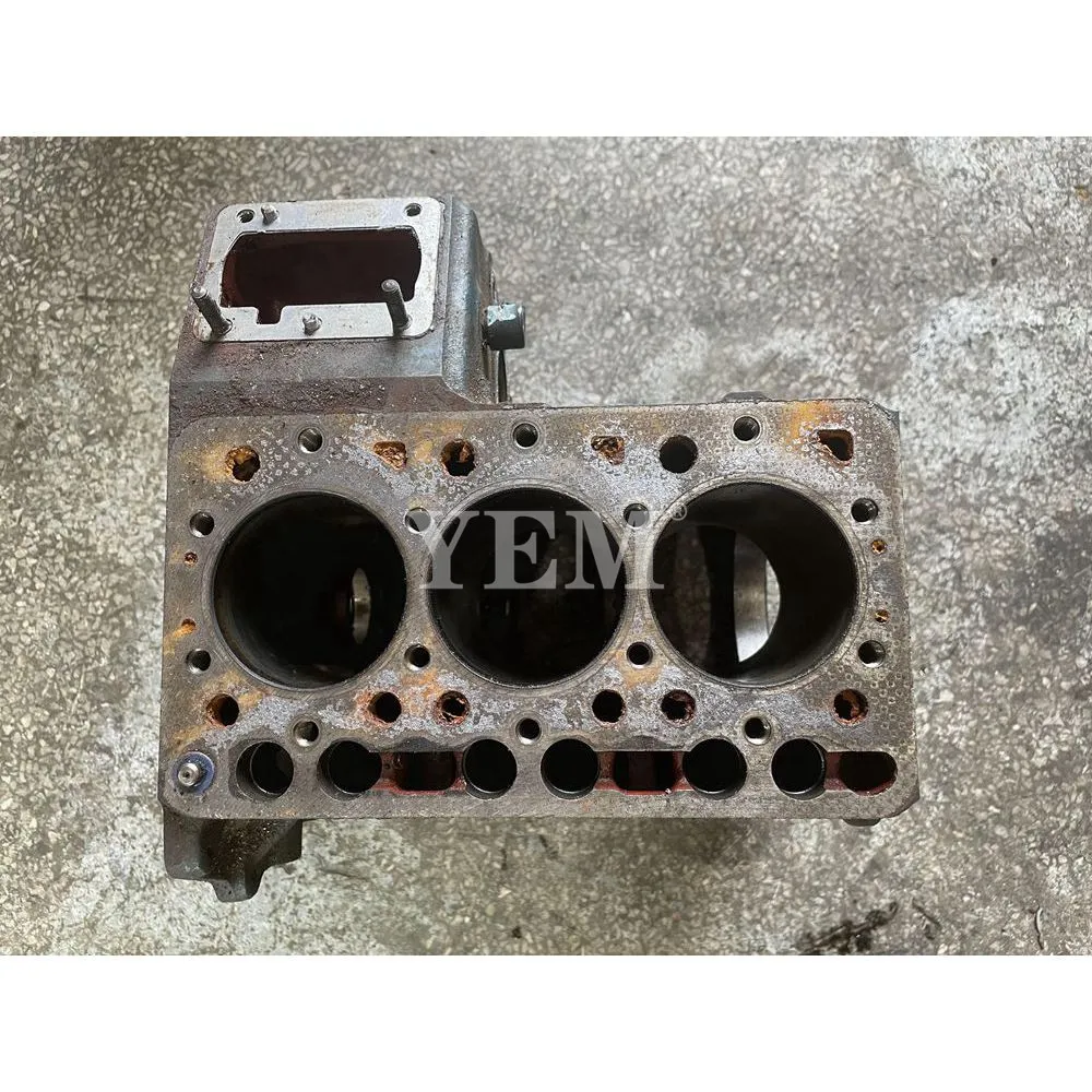 16863-01016 16863-01018 16863-01020 16863-01022 D662 Cylinder Block for Kubota Excavator Machinery Engine Spare Parts