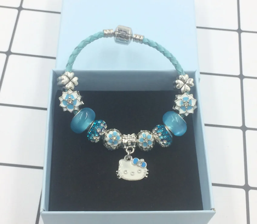 Bracelet Hello Kitty En Cuir Bleu – Modèle Cordon, Neuf Avec étiquettes
