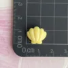1 mini concha de lunares de encaje amarillo