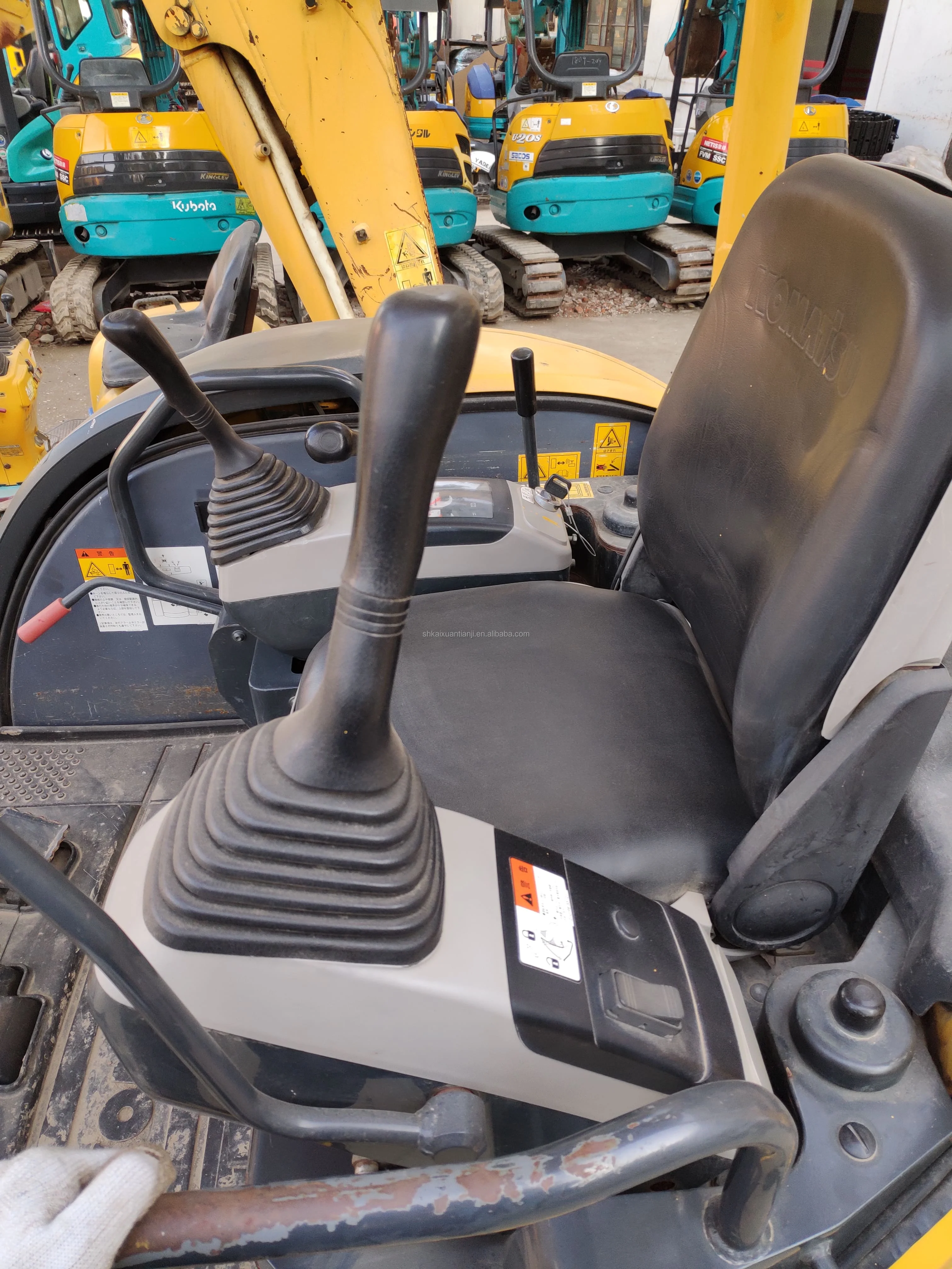 Mini Used Komatsu PC30MR Hydraulic Tracked Excavator Used Komatsu ...