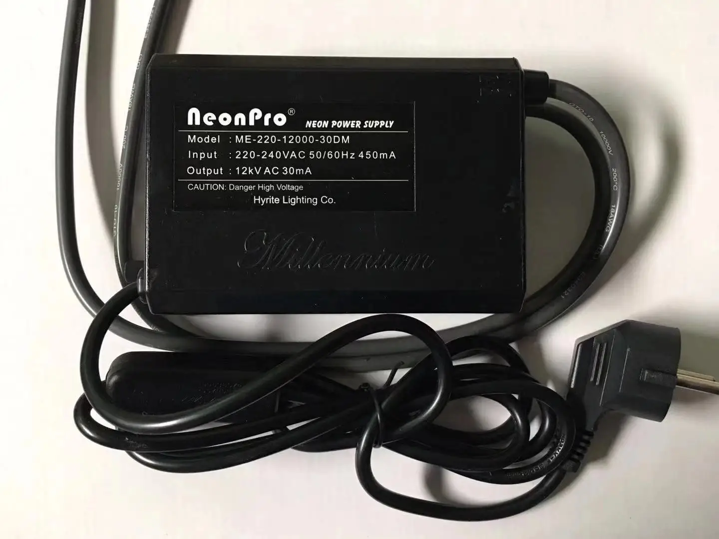 30 от 12000. Трансформатор NEONPRO HB-12000-30. Трансформатор Neon Pro.