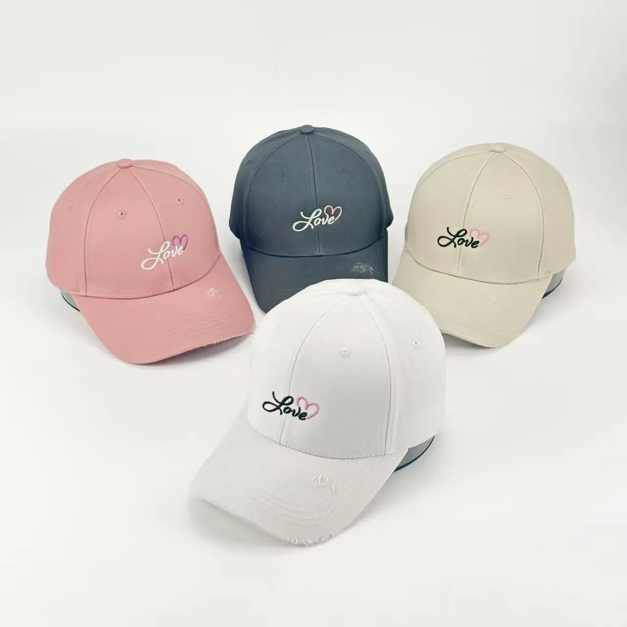 Manufacturers High Quality Cotton Baseball Caps for Men Women Casual 6 Panel Golf Caps Romantic Love Embroidered Hat for Gift