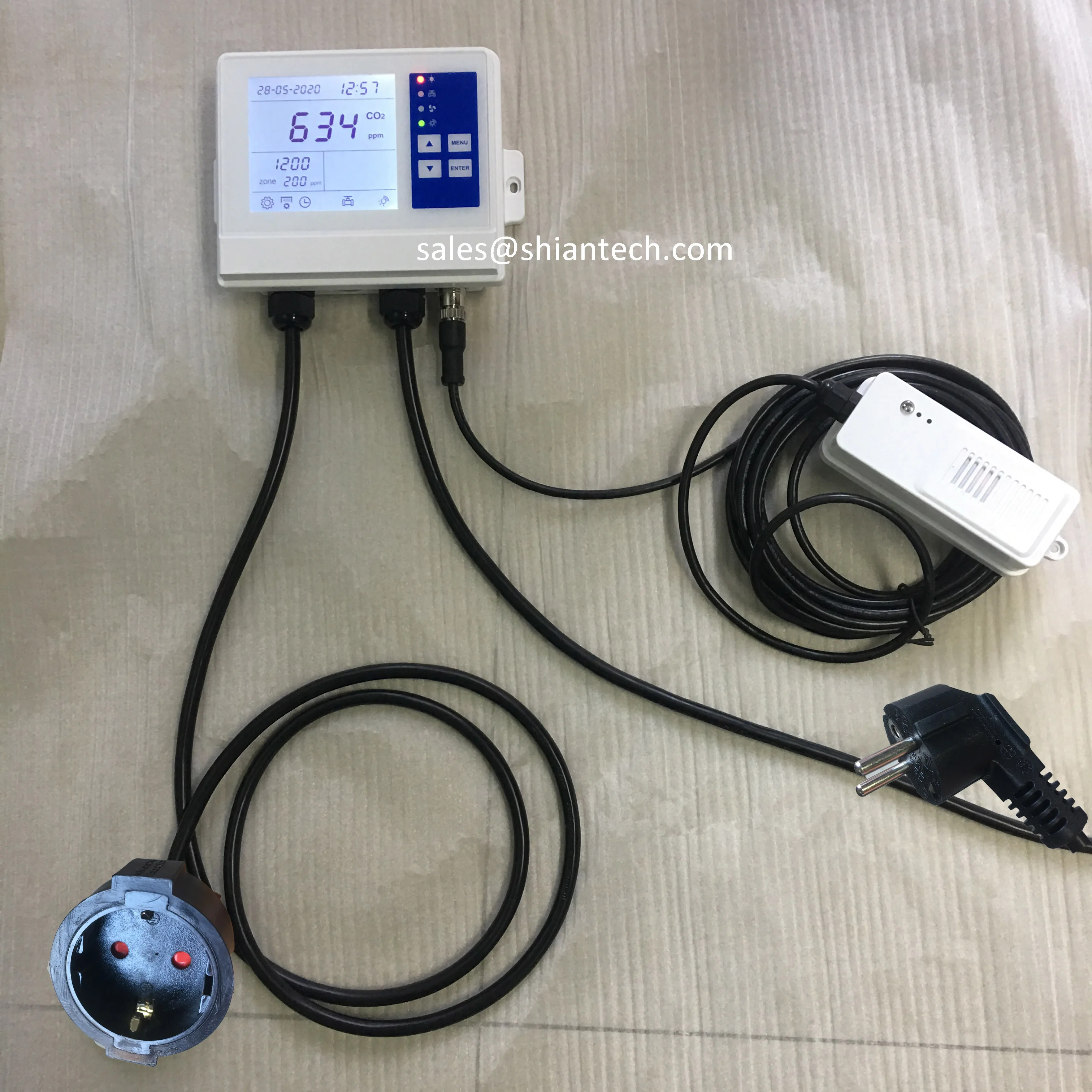 【専用】 温室水耕栽培室CO2コントローラー ×1 Co2レギュレーター ×1 電磁弁付きCo2レギュレーター - 水耕栽培専門店エコゲリラ