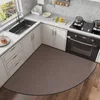 Alfombra tejida de goma - gris en forma de abanico