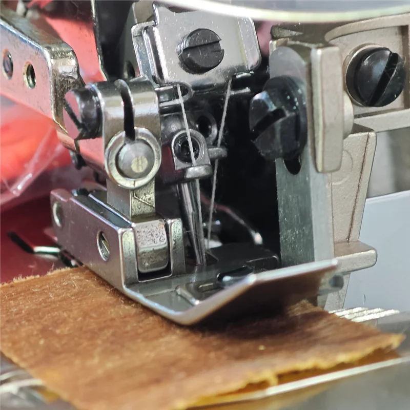 YS-747D High-Speed Overlock Sewing Machine - 5 Thread Options