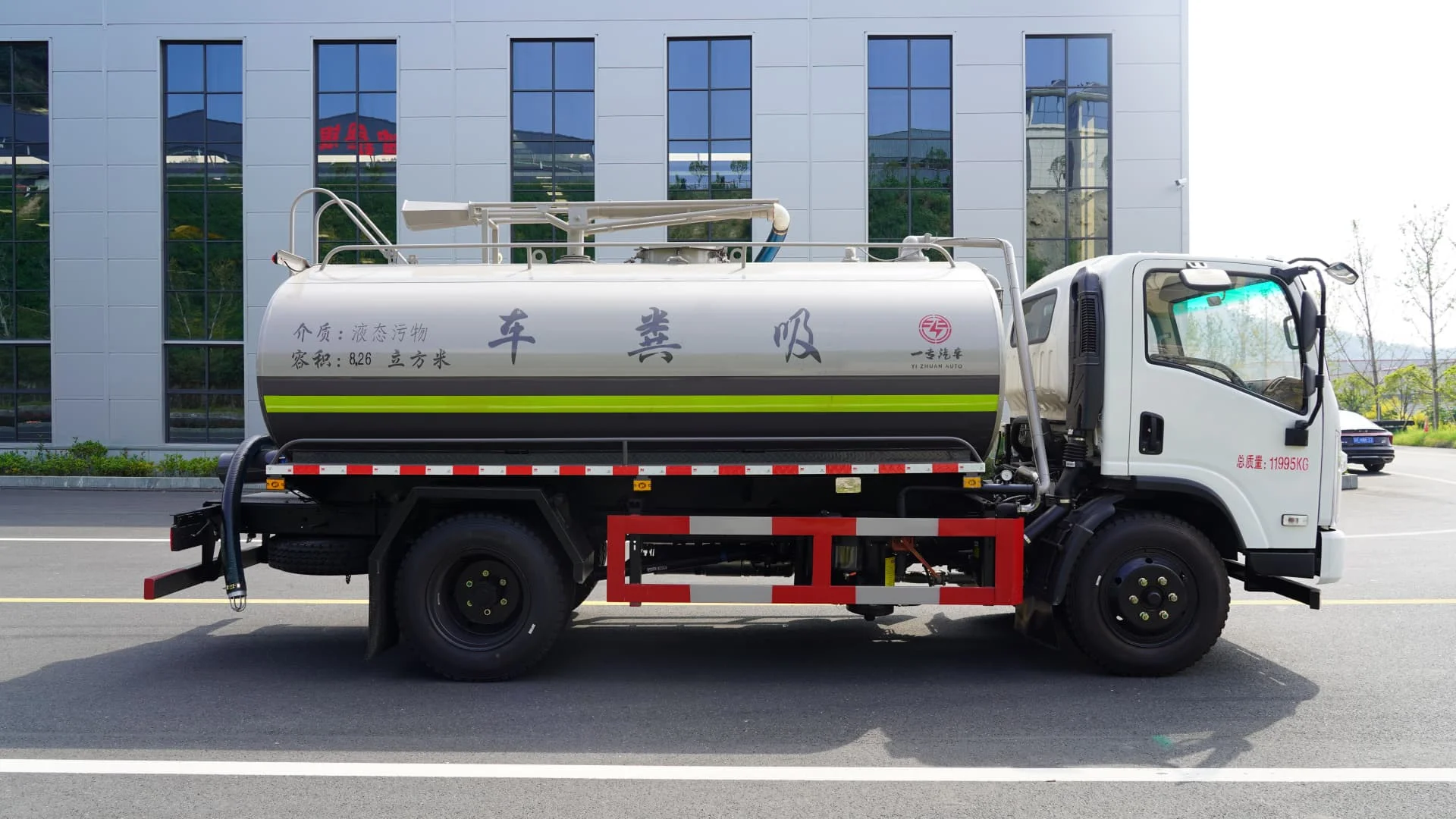 Hot-Selling 8-10 Cubic Meters Sewer Pumping Truck Diesel Manual Transmission for Toilet Feces Sewage Transportation New