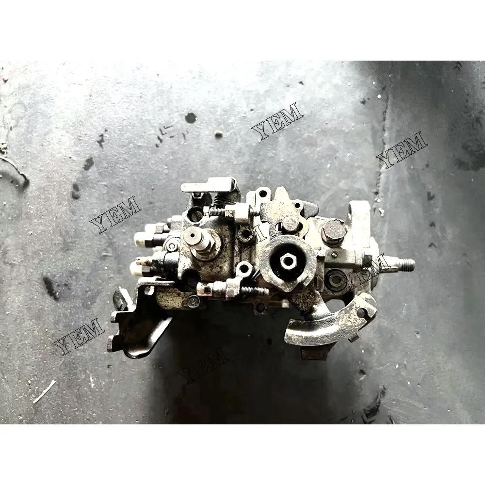 Competitive Price TD42 Fuel Injection Pump for Nissan TD42 Used 2
