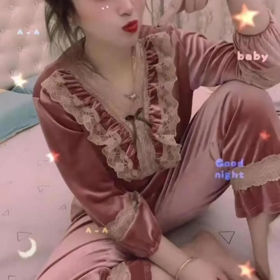Autumn Winter Pajamas Women Golden Velvet Set Loose Loungewear Fashionable Sexy Lace Collared Large Korean Homewear Custom Logo