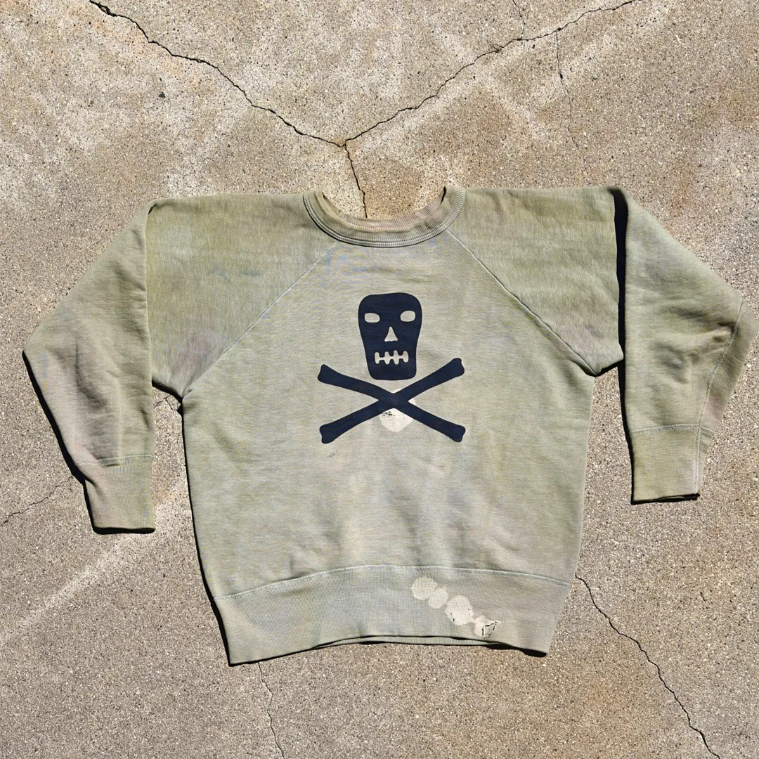 Aangepaste vintage DTG-digitale druk raglan-sweater met verslette katoen langmou-borsie vir mans; straatdragvervaardiger