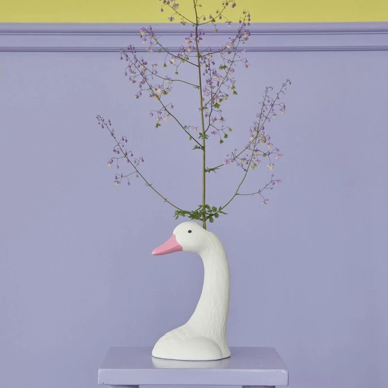 Nordic Style Modern White Creative Animal Swan Head Decor Porcelain Planter Ceramic Vase for Home Decoration Ornament Gift