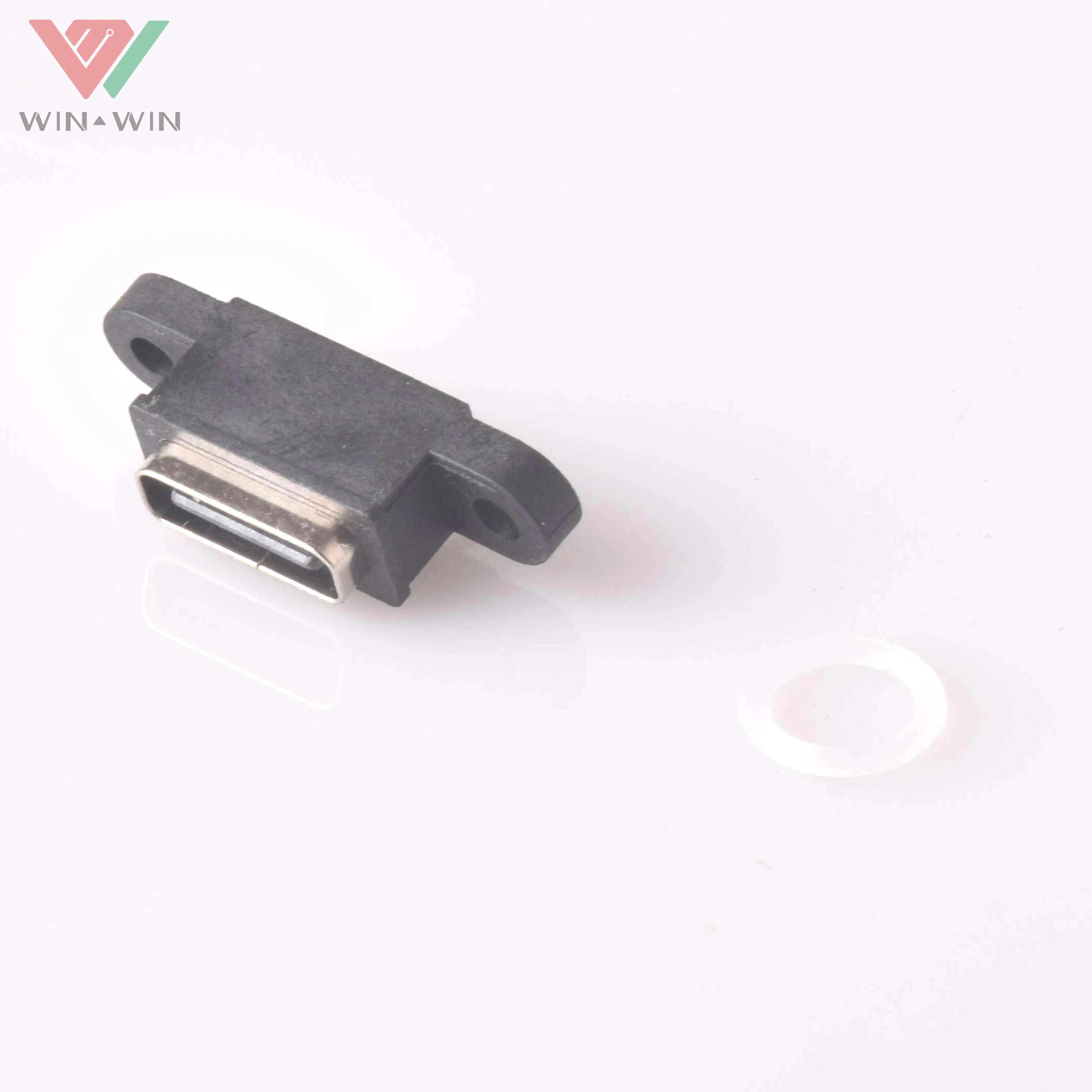 China Factory 6Pin Waterproof Female USB Type C Connector IPX8