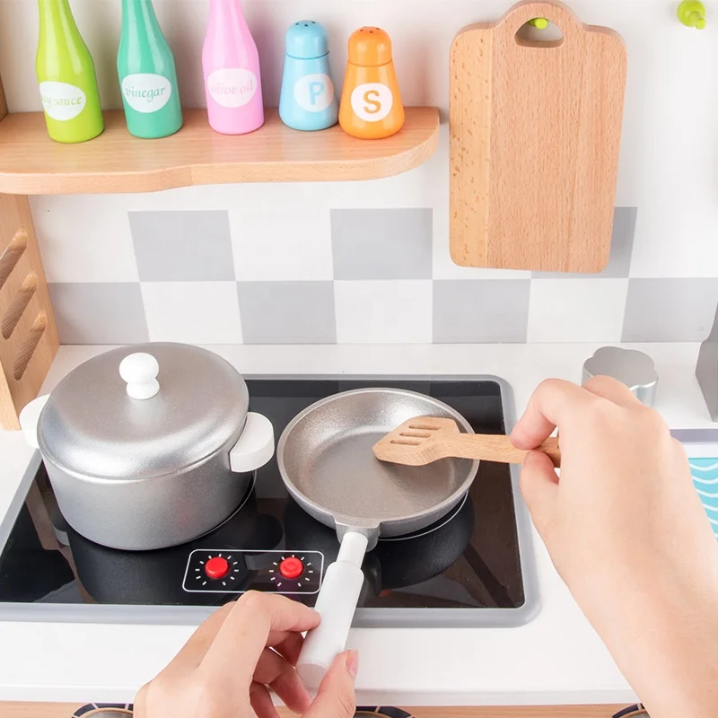 Белый большой деревянный кухонный шкаф детский набор