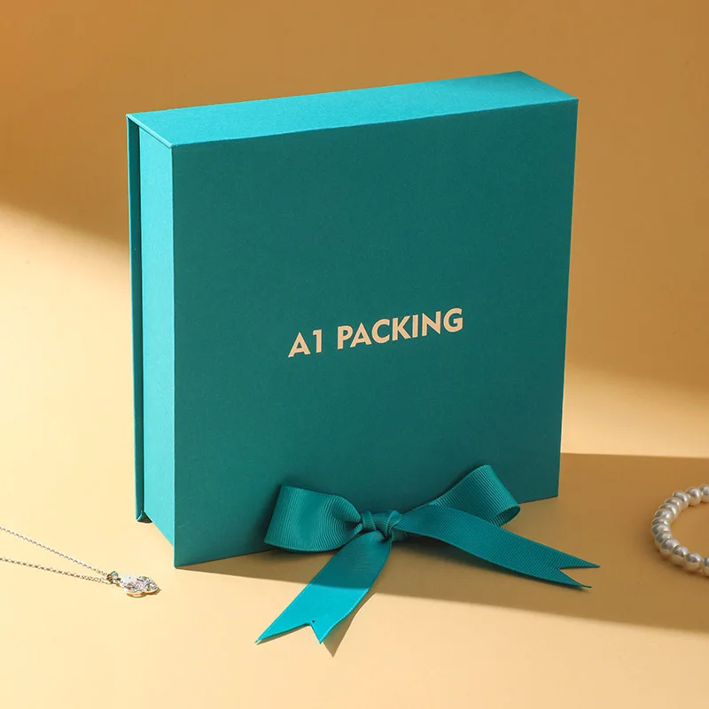 A1 Simple Luxury Square Jewelry Gift Box Set with Magnetic Snap Closure Blue Microfiber Bag for Popular Necklace Storage manufacture