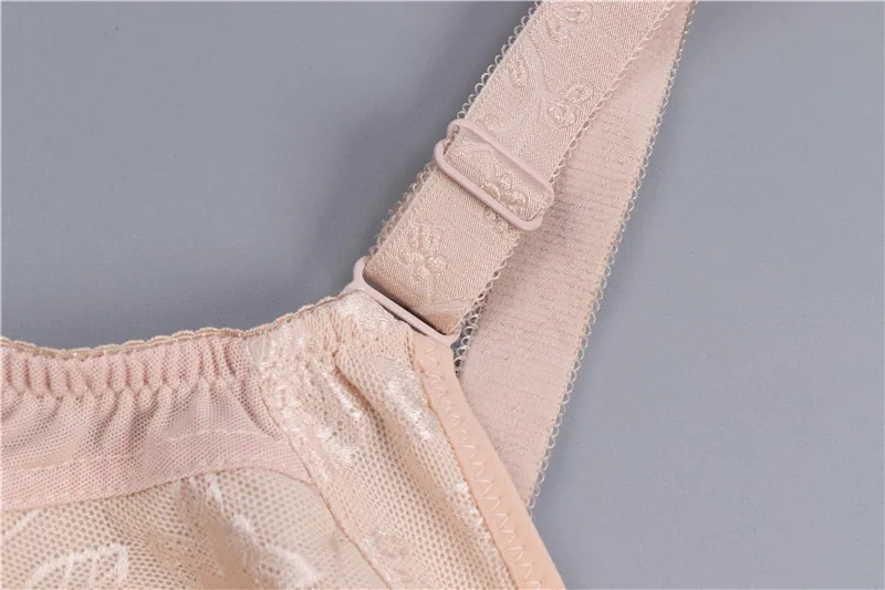 新型全罩杯大码文胸蕾丝薄款无痕文胸大码舒适女式文胸