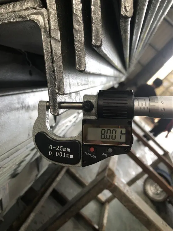 25 x 25 x 3 Steel angle iron