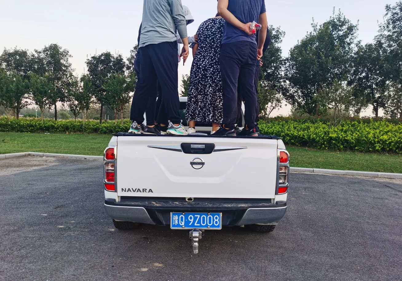 4x4 Pickup Truck Roller Lid Shutters in Black Matt Color for Hilux Vigo with Lock and Led Light Trunk Top Cover Hard Canopy