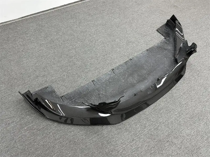 Spoiler Dianteiro para Maserati MC20 foto 2