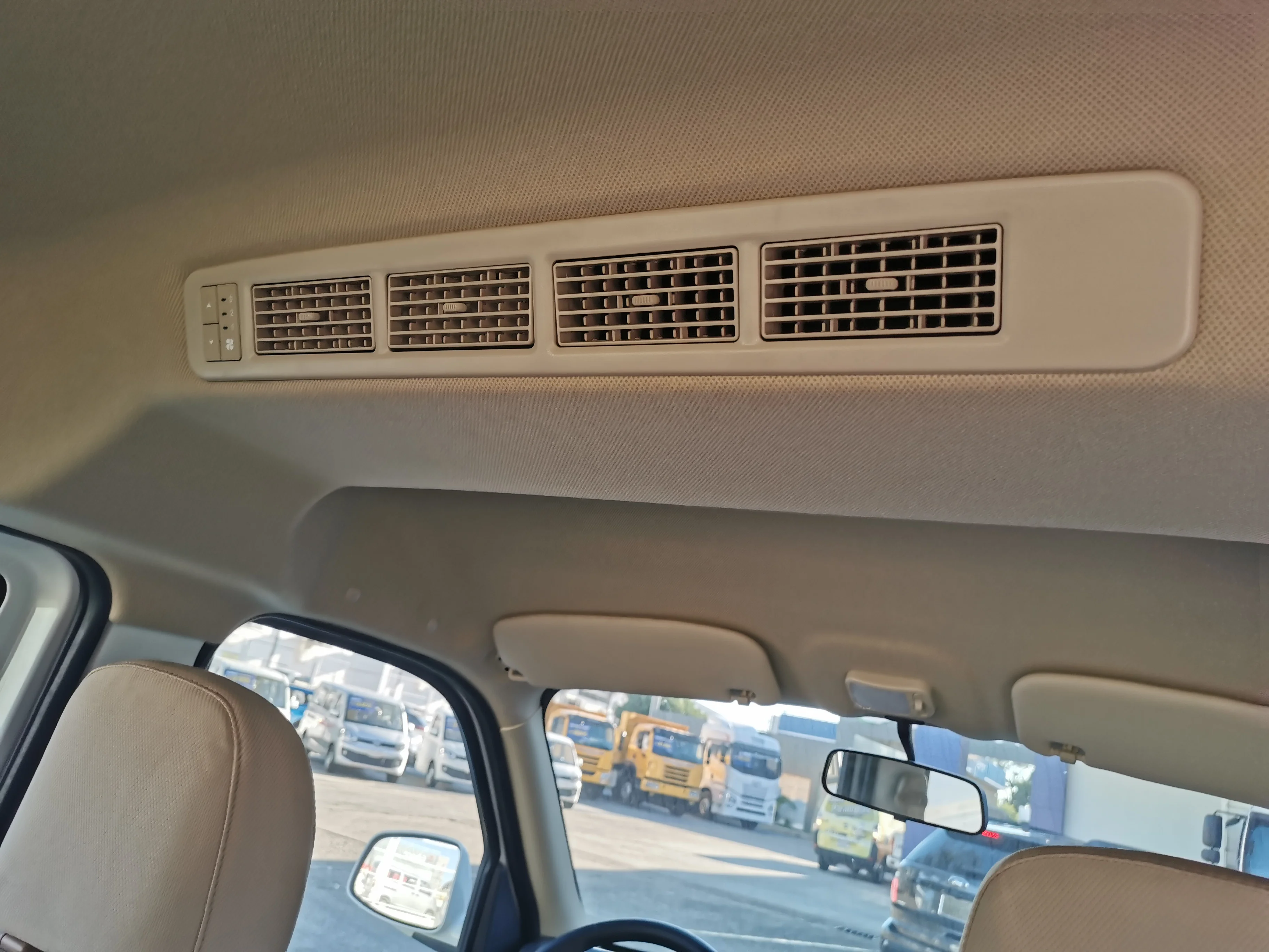 
Лидер продаж, 8-11местный минивэн FOTON с бензиновым двигателем 1500 куб. См 