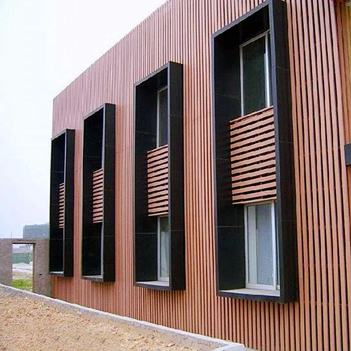 Board building. ДПК cladding. Планкен WPC. Рейки на фасаде. Отделка фасада рейками.