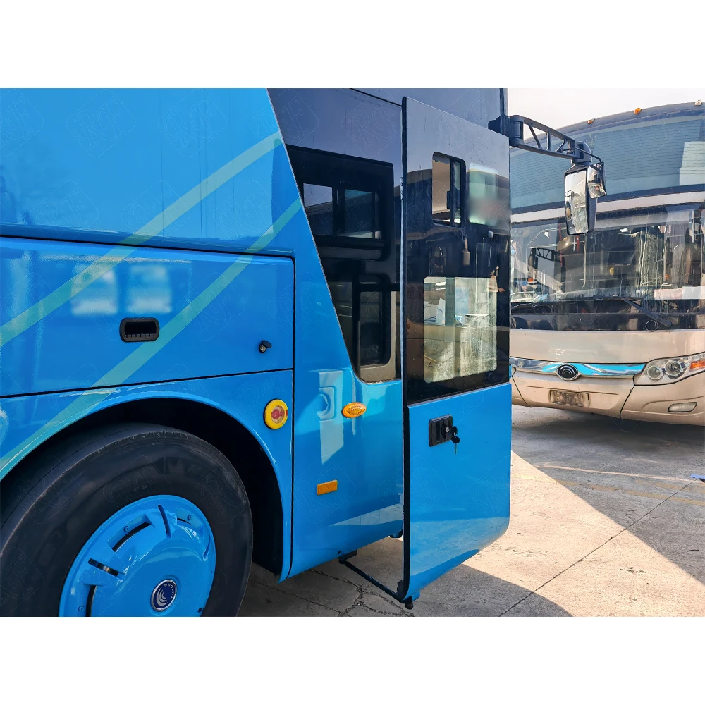 YU-TONG Used Dynamic Spacious Coach Bus ZK6126HQ 265kW Power 24-55