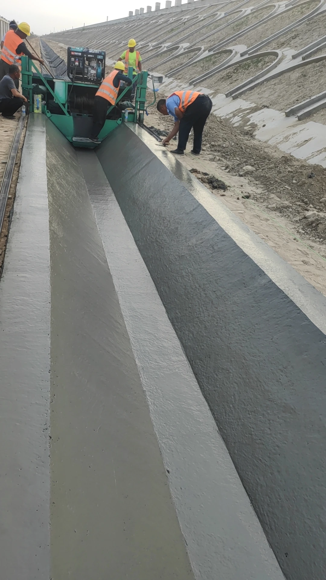 Advanced Production Technology Customized U-Type Drain Concrete Ditch Forming Machine