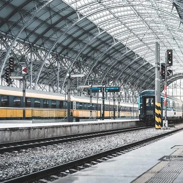 SteelSpan Pro Railway Station Roof System. Light Weight Space Frame Steel Structure