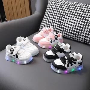 Fashion Luminous Autumn and Spring Kids Casual Shoes Sneakers LED Light Casual Shoes for Boys and Girls
