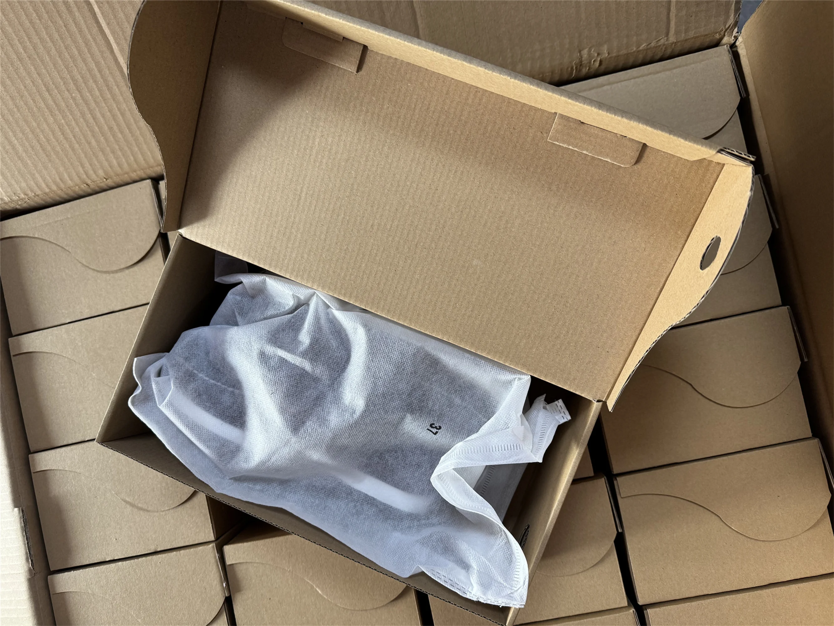 Packaging & shipping specifications