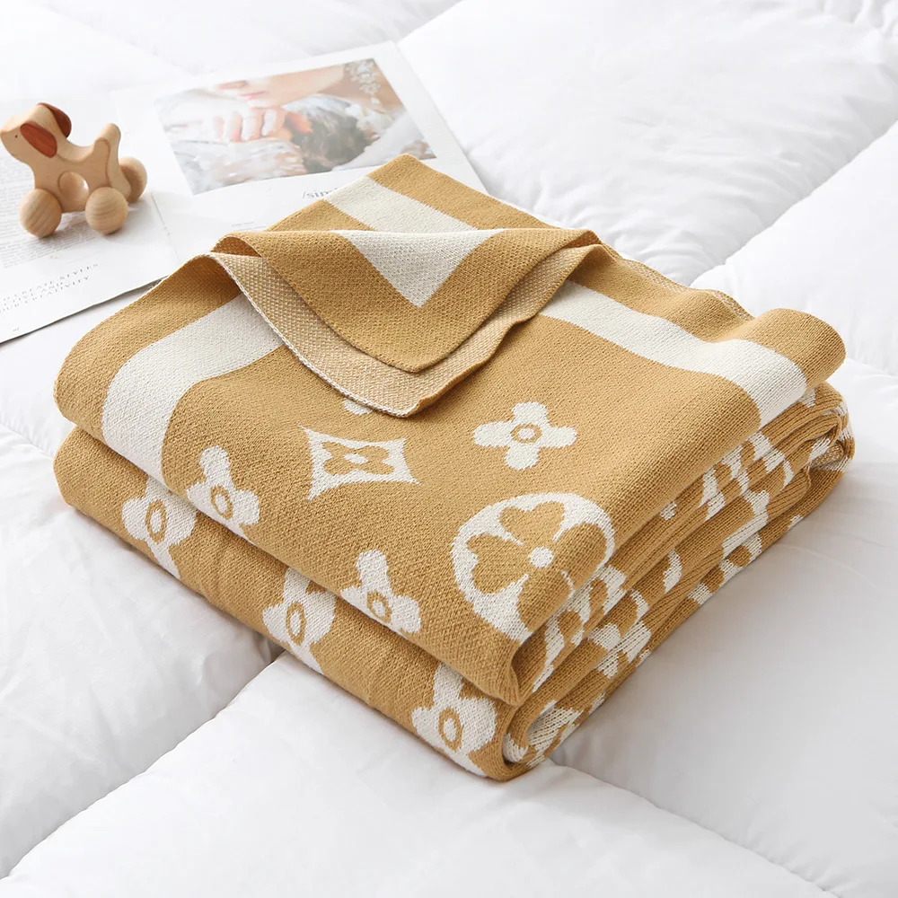 Aoyatex individuelle Logo-Strickdecke aus 100 % Polyester, personalisierte Flugzeugdecke für Reisekomfort und ultimative Entspannung, einfarbig