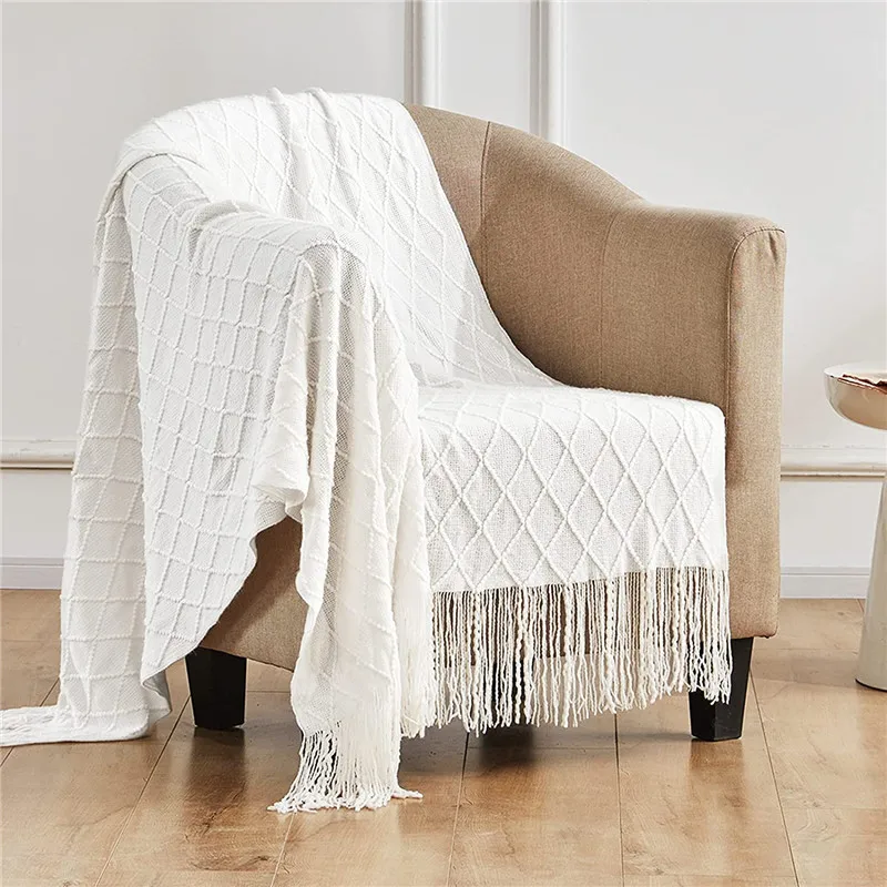 2024 Low Moq White Super Soft Cozy Textured Solid Tassels Decorative Lightweight Acrylic Knitted Couch Throw Blanket