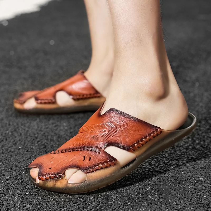 Hot Sale Summer Sandals Men Slippers Genuine Leather Slippers Closed Toe Beach Style Embossed Design Outdoor Men's Slippers 1869