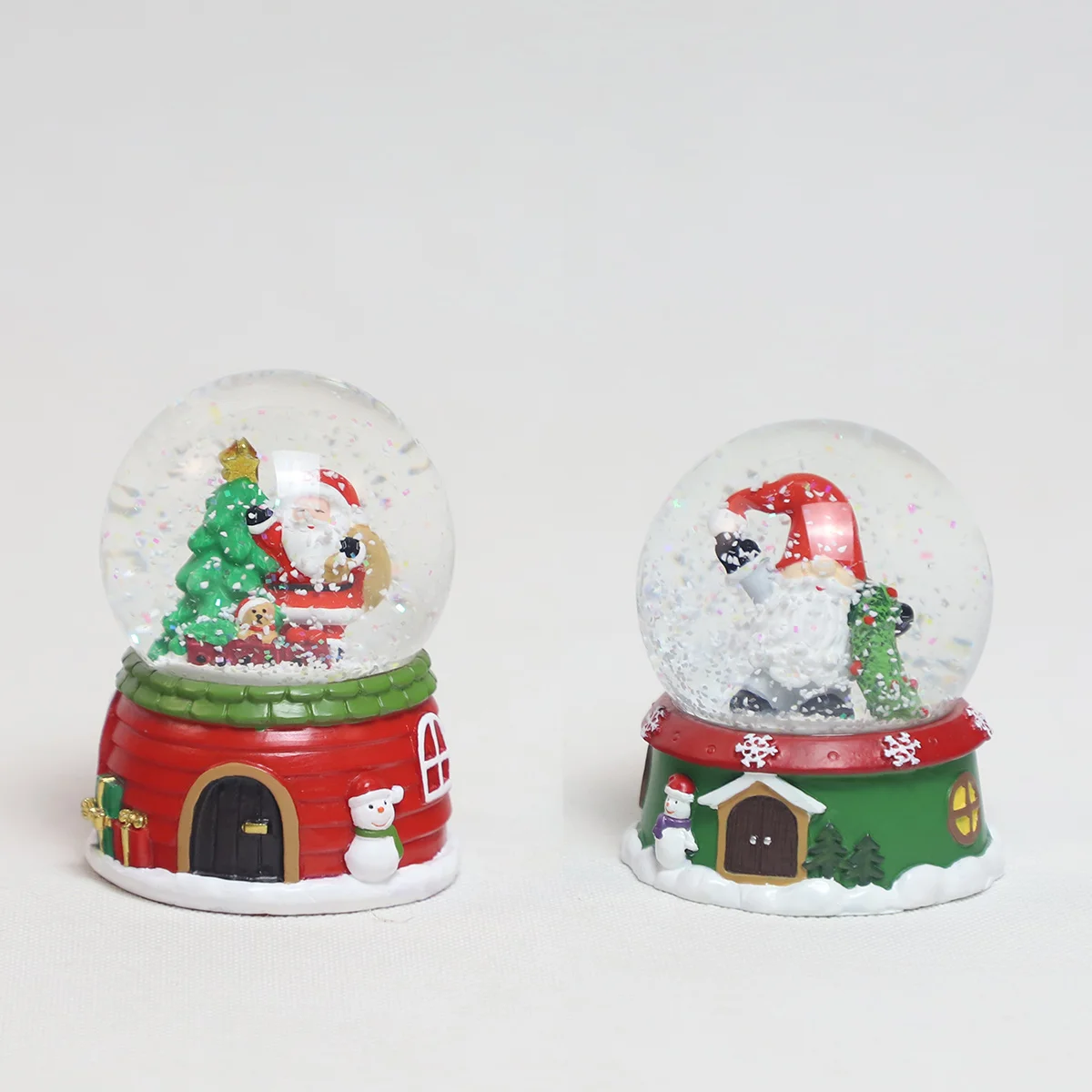 Acrylic Crystal Custom Character Polyresin Promotion Snow Ball Bubble Liquid Water Oil Christmas Glitter Snowglobe