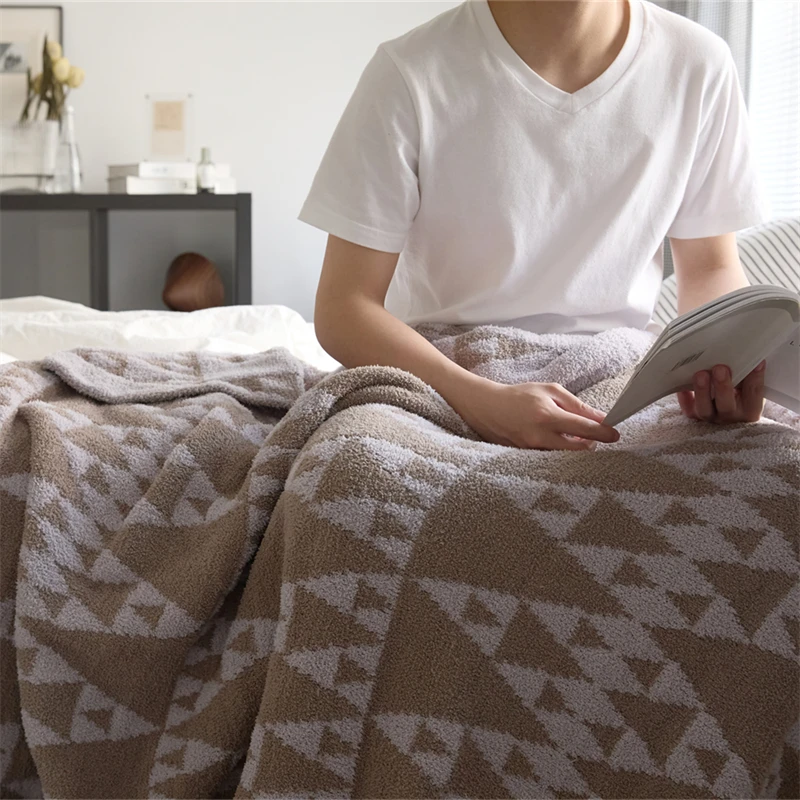 Super Cozy 100%Polyester Jacquard Microfiber Knitted Throw Blanket For Winter And Home Decoration Sofa OEKO-TEX AST supplier