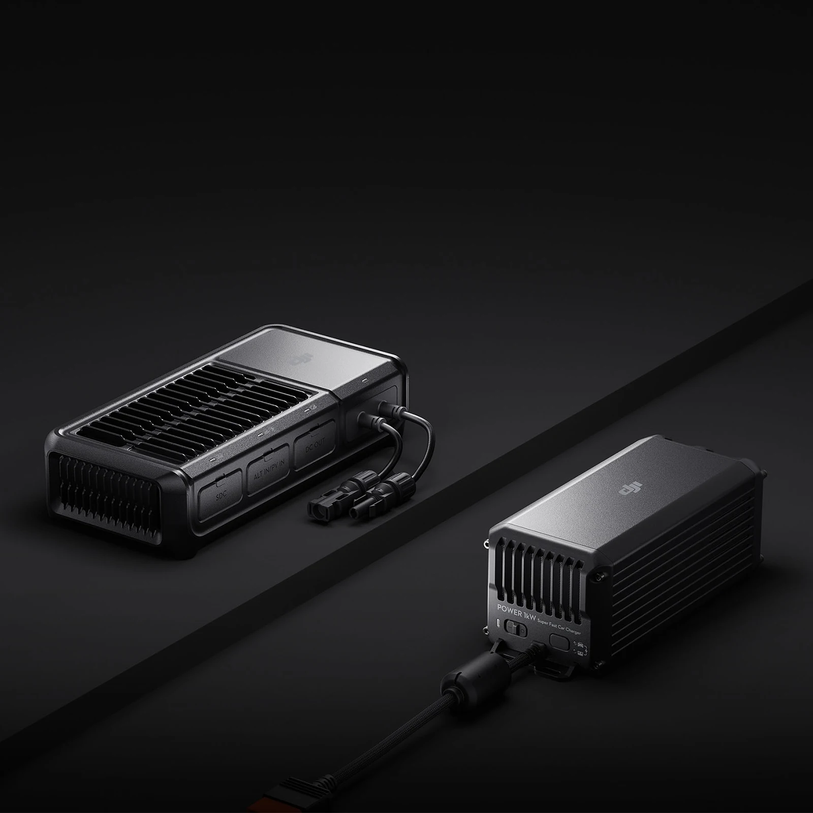Cargador Solar Y De Coche DJI Power De 1,8 KW – Carga Rápida Para DJI Power 1000 – Conexión A Paneles Solares Y Alternador – Ideal Para Caravanas Y Ahorro Energético