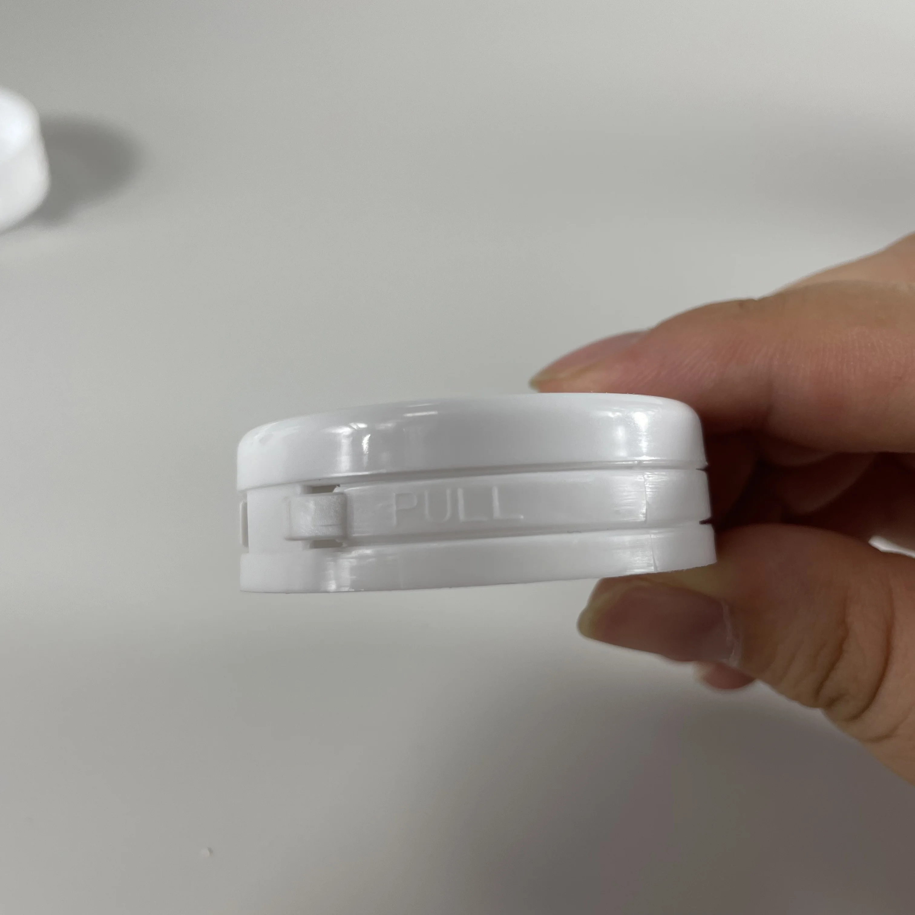 Empty  100ml 150ml 200ml Chewing Gum Packaging Gummy Vitamin Supplement Medicine Capsule Pill Bottle