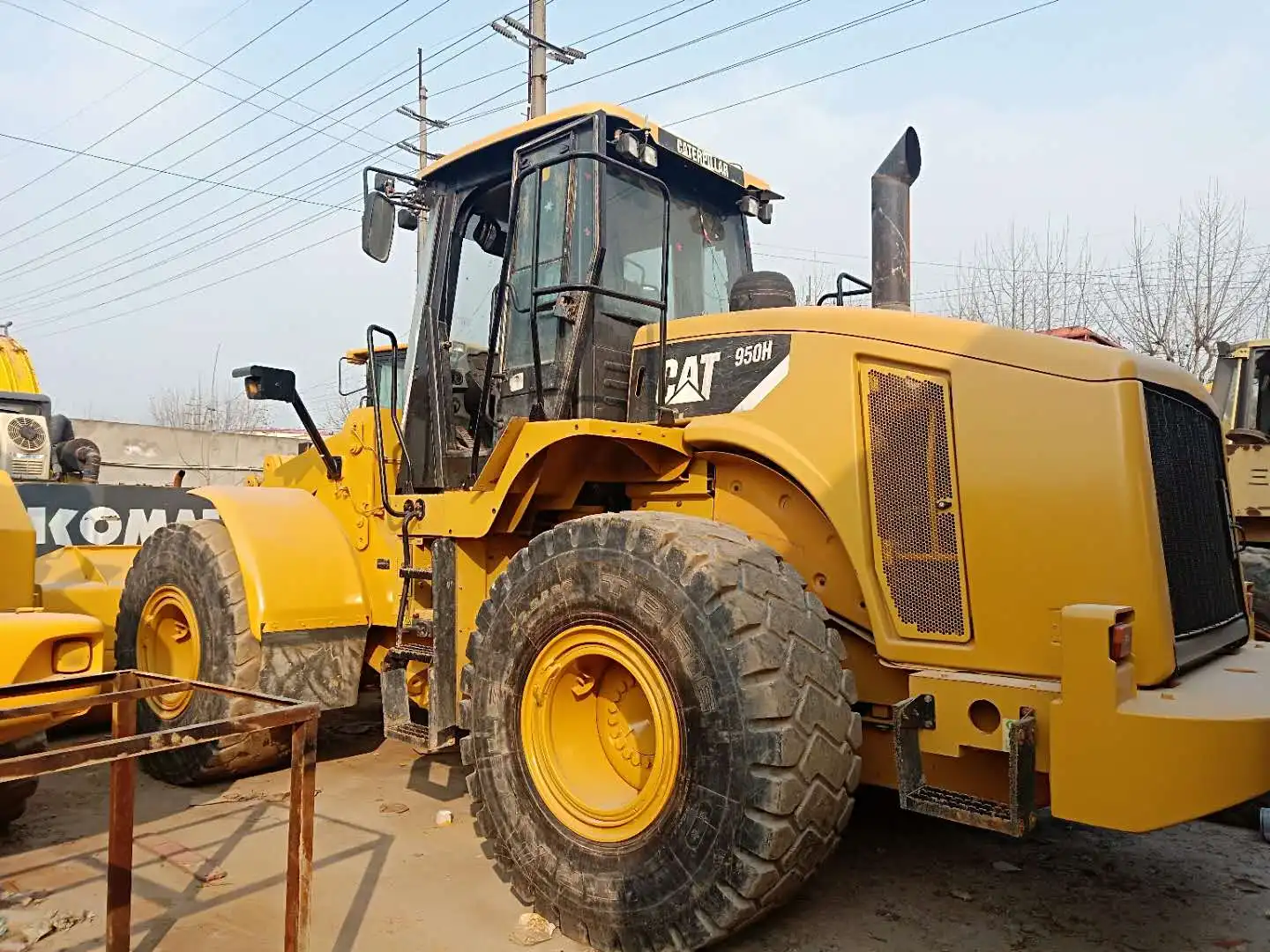 Распродажа, б/у Колесный погрузчик CAT CAT950H в хорошем состоянии и по низкой цене