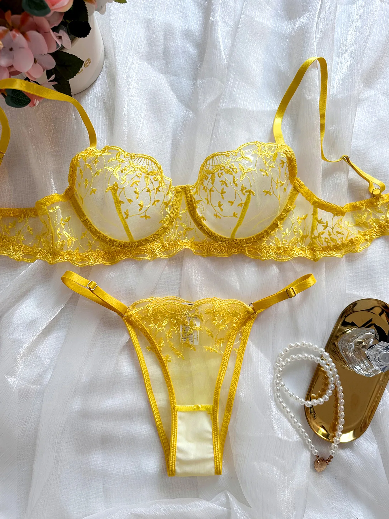 Chuangerm Autumn New Mesh Bra and Panyies Embroidery See-through Sexy Niche Design Set with Steel Ring Sexy Lingerie Sets