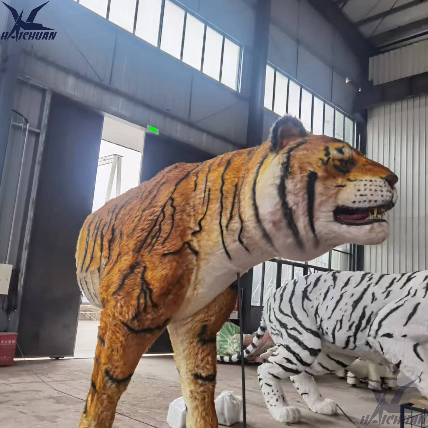 Haichuan Factory Customizable Robotic Animals Model for Zoo Theme Park Decoration Realistic Moving Animatronic Tiger Statue