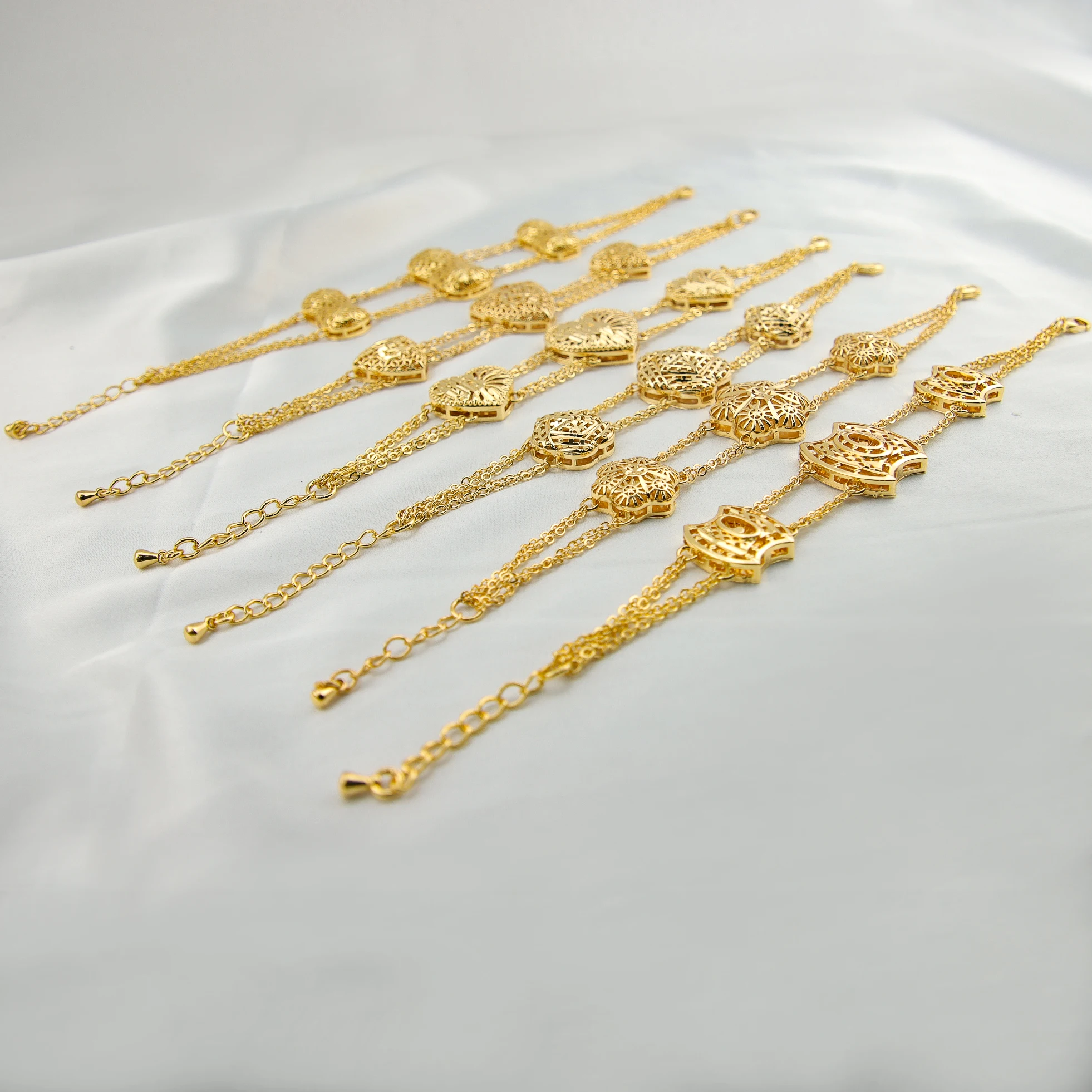 Latest Fancy Light Weight Gold Bala Designs | Gold bangles design, Gold  bridal jewellery sets, Fancy lights