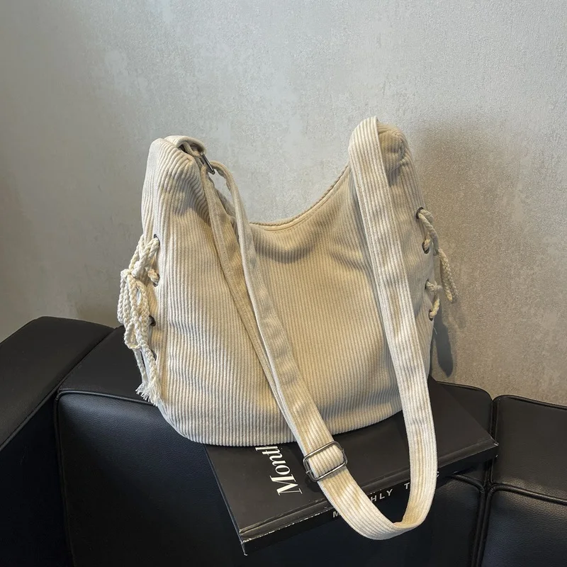 Winter New Men’s Single-Shoulder Crossbody Bag Fashion Simple Commuting Work Zipper Large Capacity Waterproof Eco-Friendly